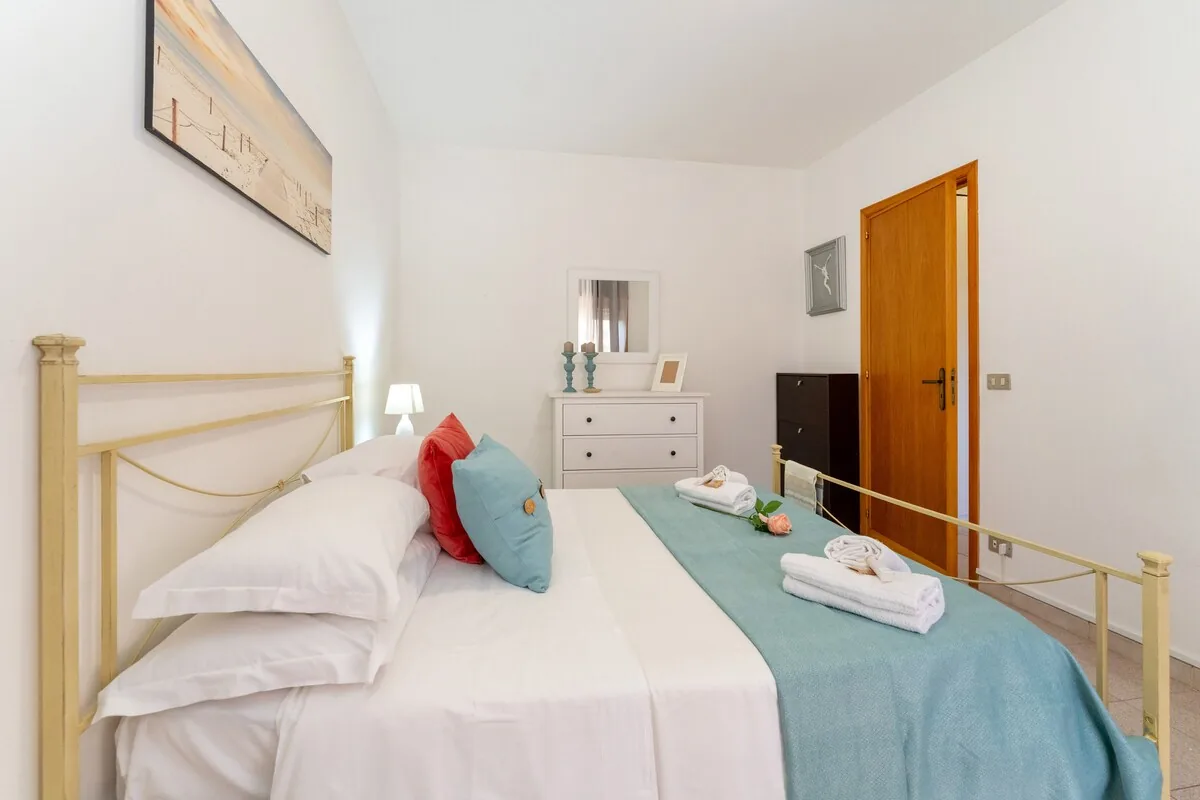 Camera con bagno privato — HARMONY HOUSE, Catania (Sicilia) (foto 25)