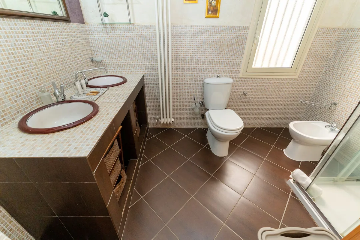 Camera con bagno privato — HARMONY HOUSE, Catania (Sicilia) (foto 28)