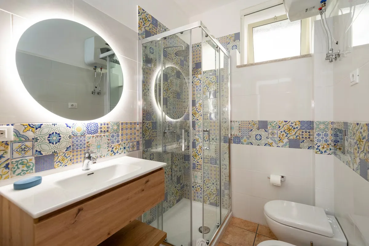 Camera con bagno privato — HARMONY HOUSE, Catania (Sicilia) (foto 29)